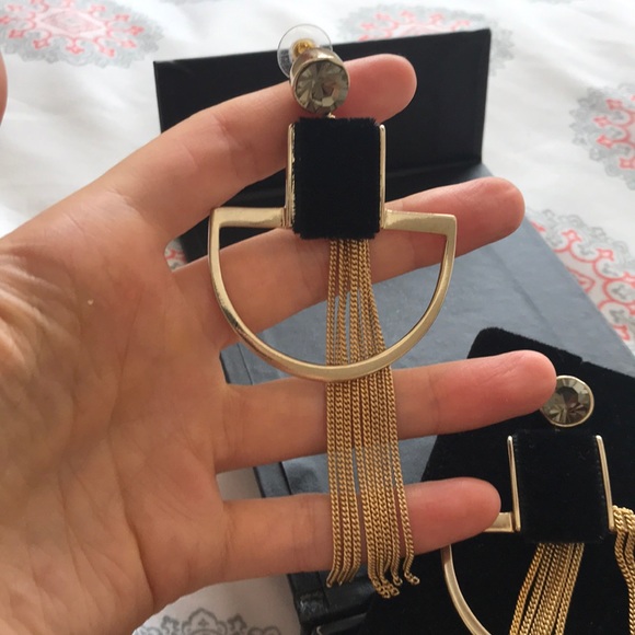 Animale Statement Earrings - Picture 3 of 4